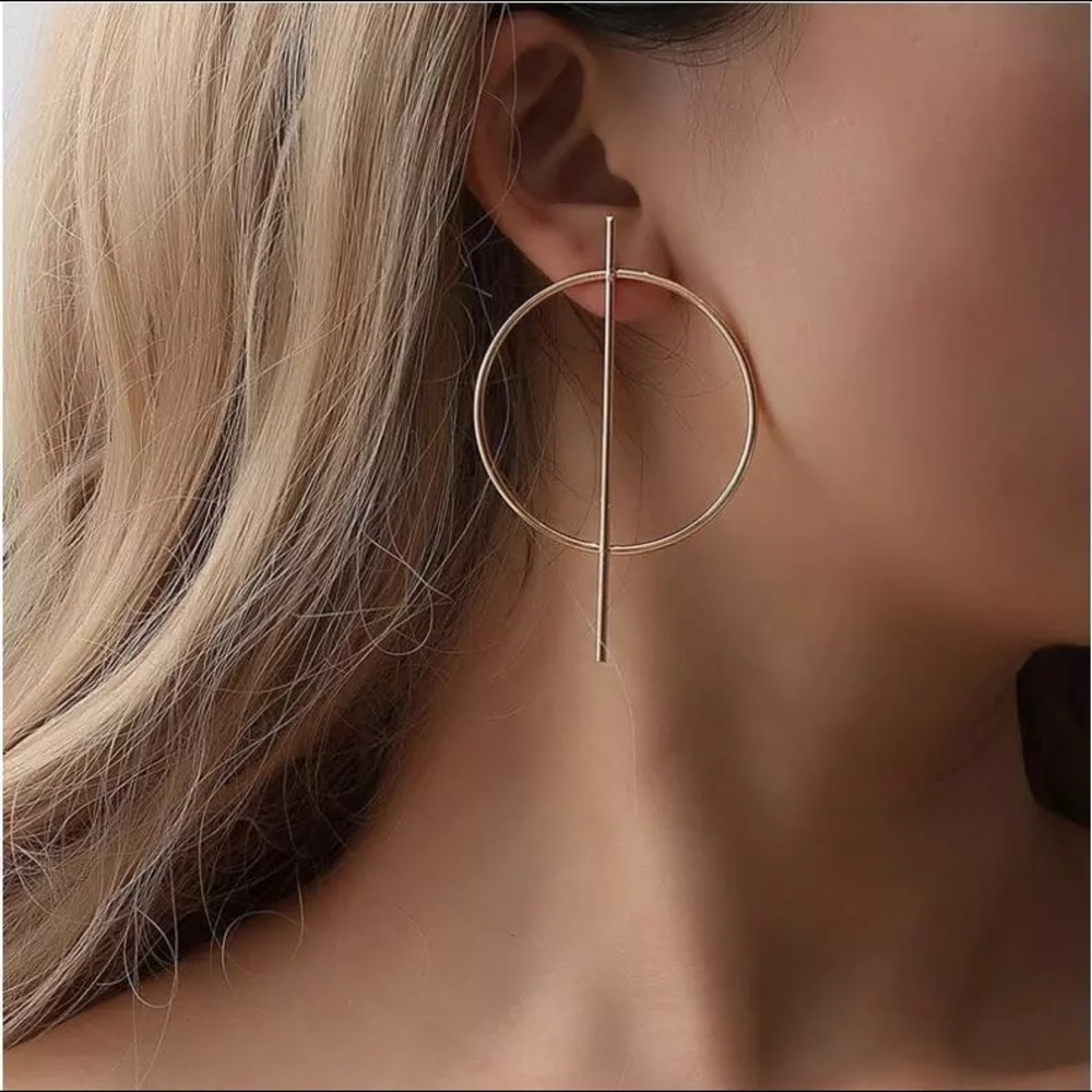 Gold Geometric Circle Earrings